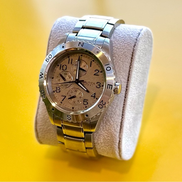 Vintage Nautica Stainless Steel Watch - Picture 9 of 16